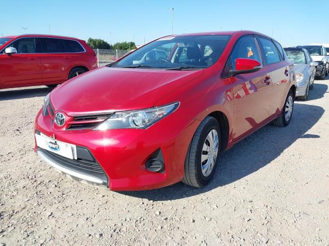 TOYOTA AURIS ACTI 2014