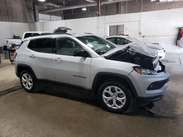  JEEP COMPASS 2024 Srebrny