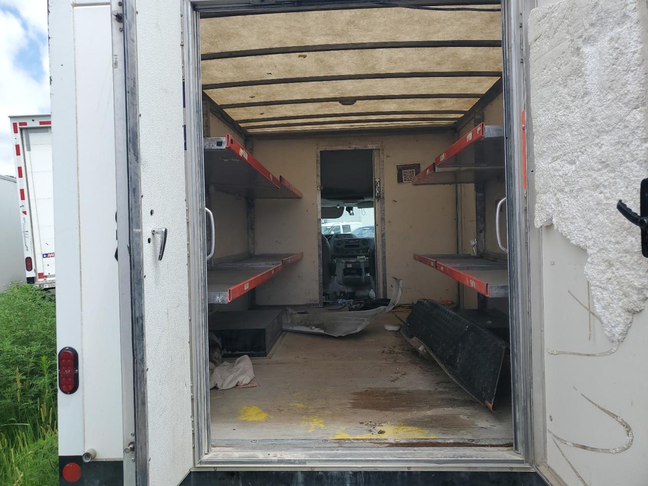 2021 Ford Econoline E350 Super Duty Cutaway Van VIN: 1FDWE3FK1MDC30596 Lot: 64734445