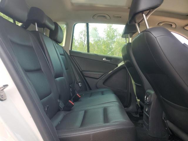 2014 VOLKSWAGEN TIGUAN S  