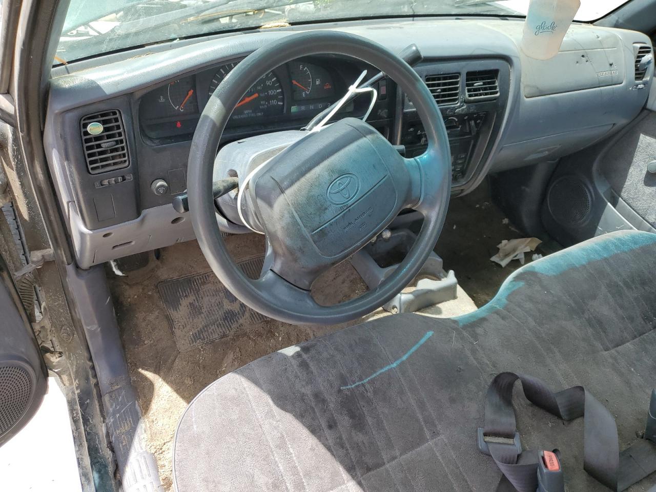2000 Toyota Tacoma VIN: 5TENL42N7YZ705872 Lot: 65548145
