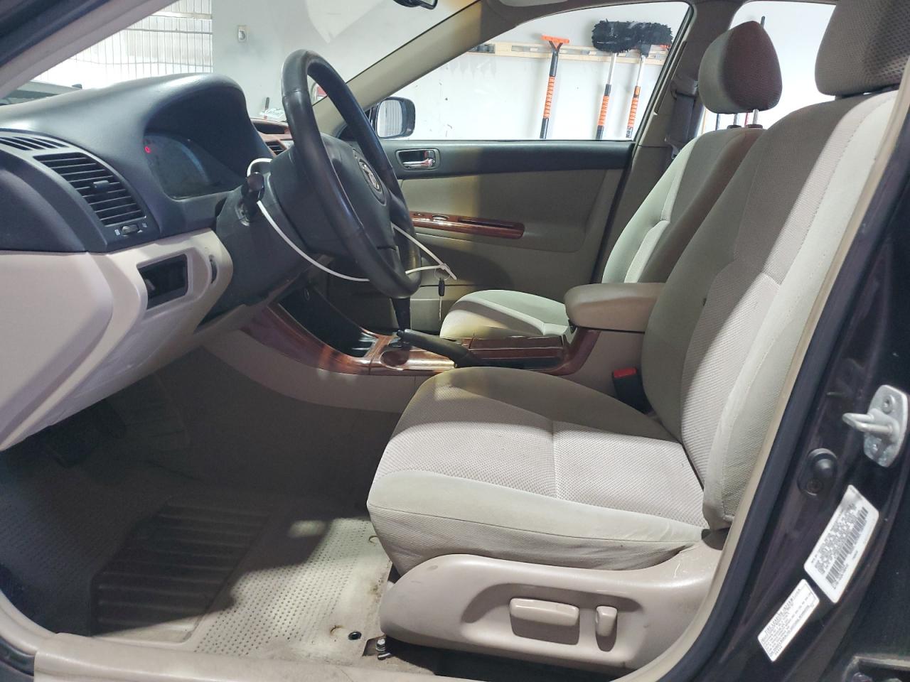 2003 Toyota Camry Le VIN: 4T1BE32K63U696821 Lot: 63974655