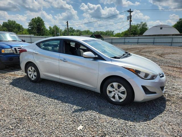 Sedans HYUNDAI ELANTRA 2016 Srebrny