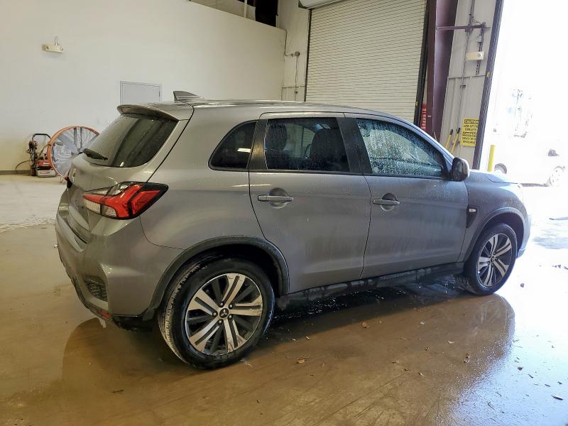  MITSUBISHI OUTLANDER 2021 Srebrny