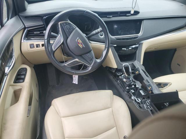  CADILLAC XT5 2019 Серый