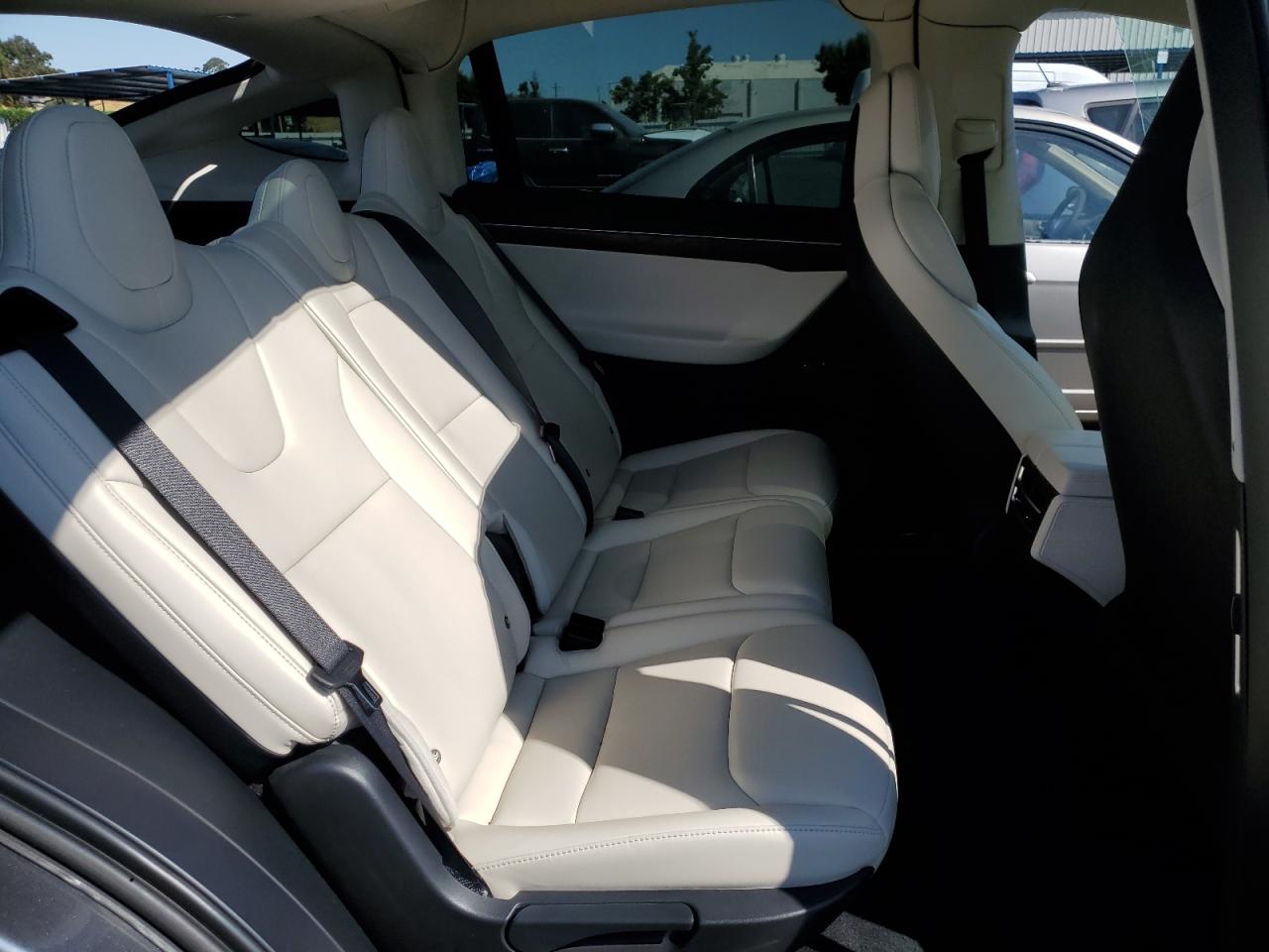 2018 Tesla Model X VIN: 5YJXCDE20JF087067 Lot: 63284245