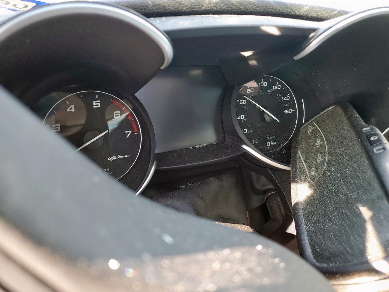 zarfambn1k7603482 ZARFAMBN1K7603482 2019 Alfa Romeo Giulia Ti