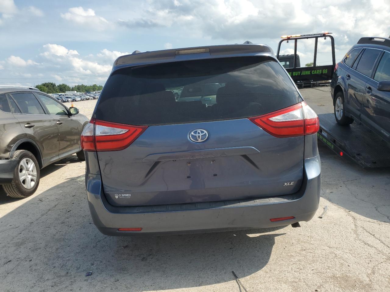 5tdyk3dc2fs577637 5TDYK3DC2FS577637 2015 Toyota Sienna Xle