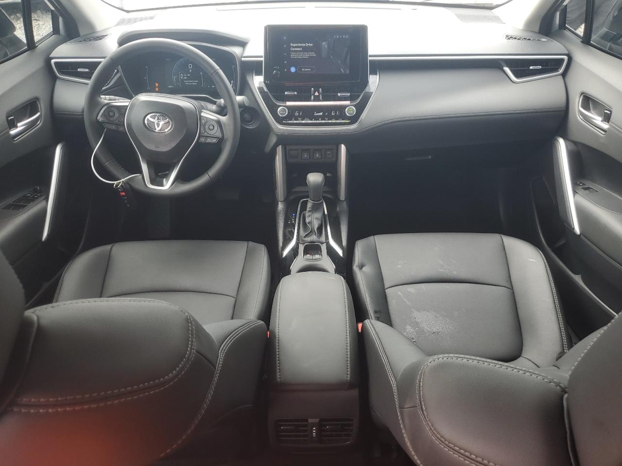 2025 Toyota Corolla Cross Xle VIN: 7MUDAAAG7SV120996 Lot: 62856625