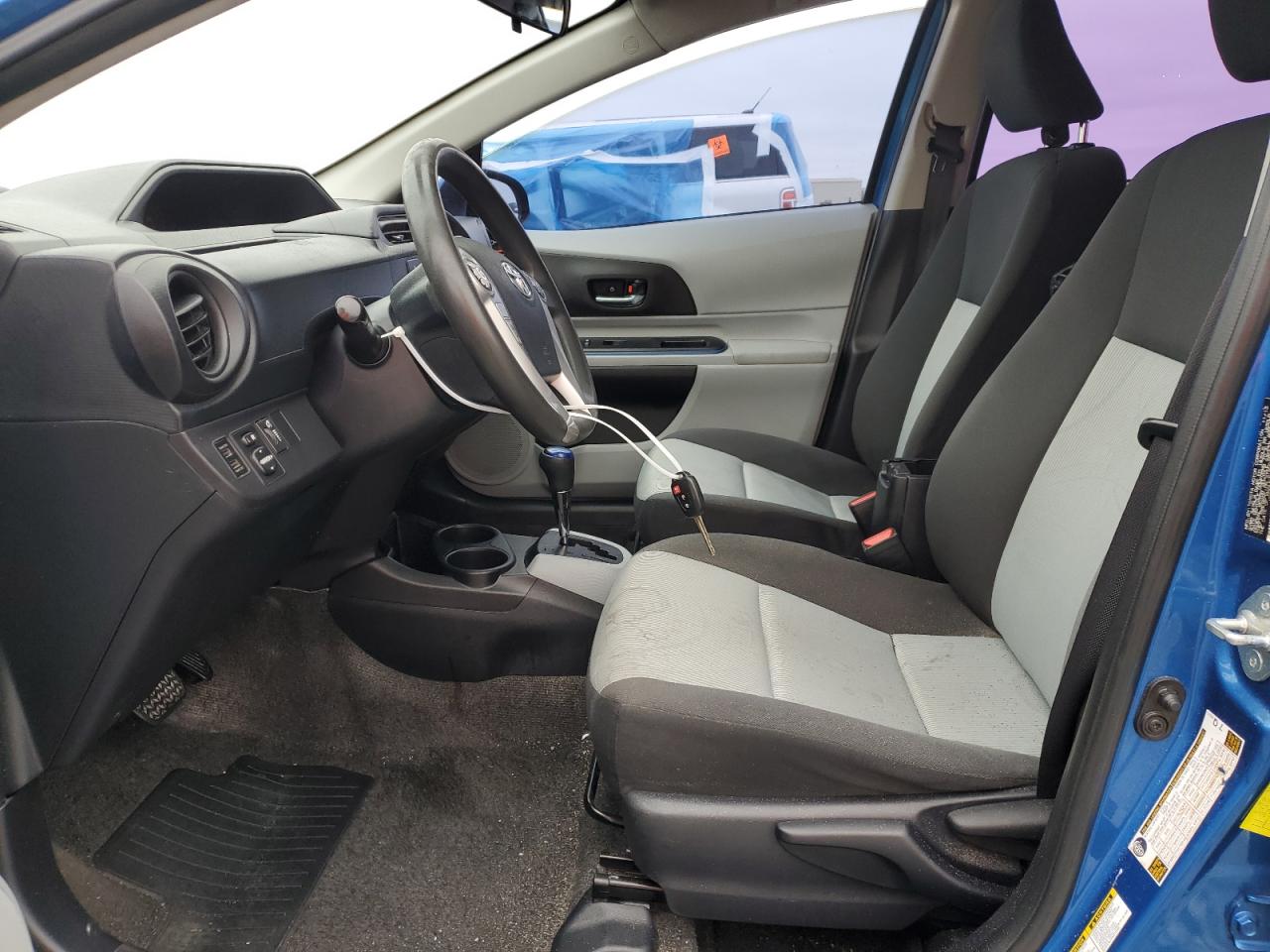 2013 Toyota Prius C VIN: JTDKDTB36D1556223 Lot: 65375175