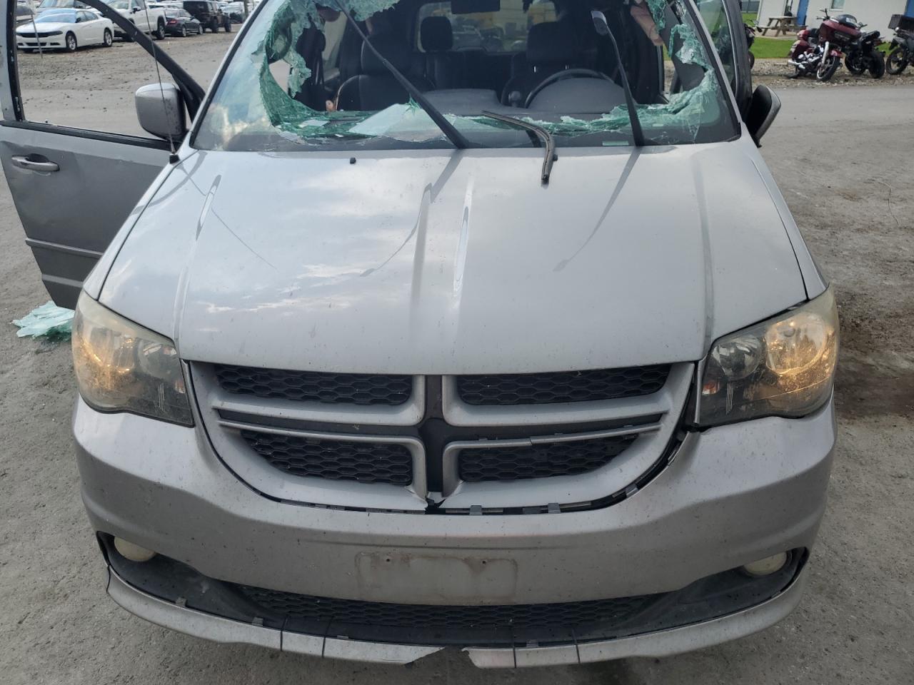 2015 Dodge Grand Caravan R/T VIN: 2C4RDGEG0FR598194 Lot: 66318645