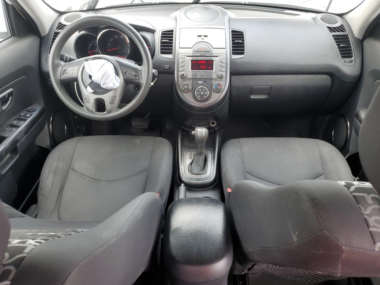 2011 Kia Soul + VIN: KNDJT2A2XB7330083 Lot: 62761245