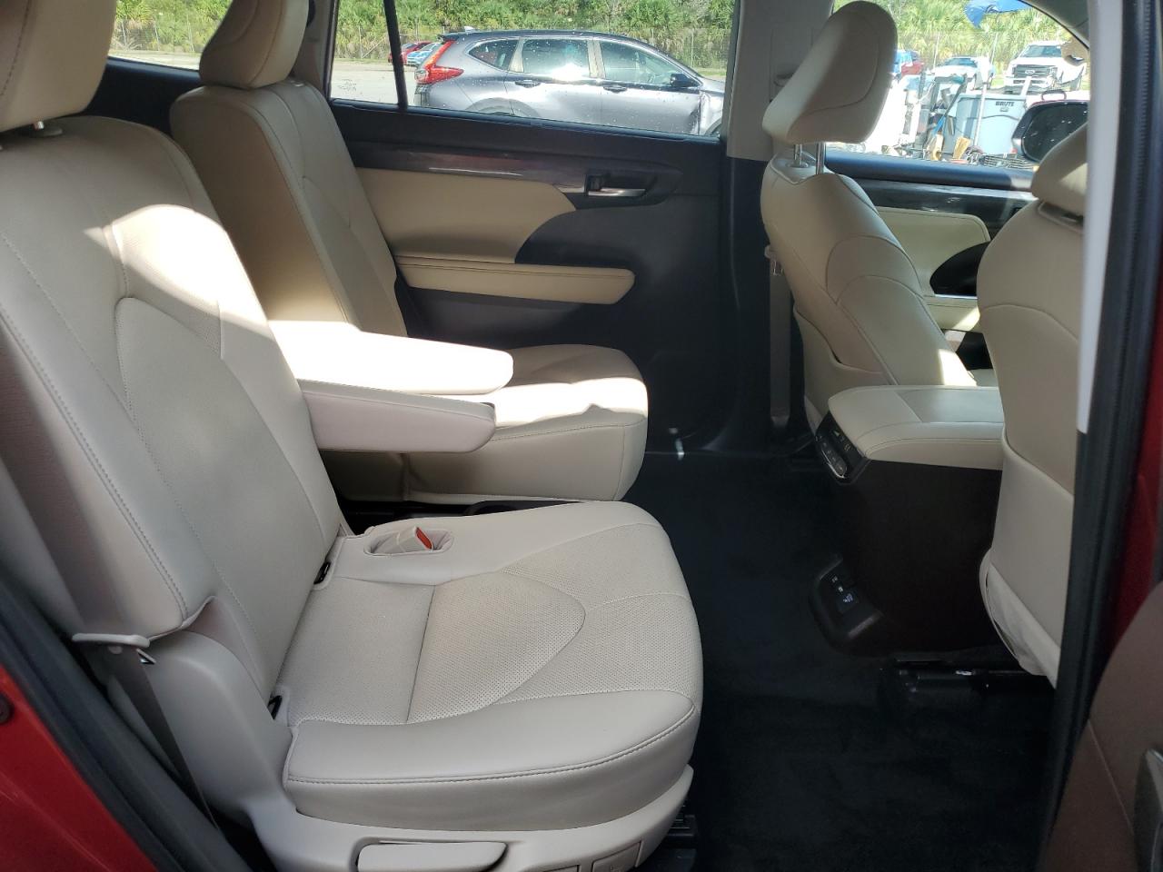 2021 Toyota Highlander Hybrid Limited VIN: 5TDXBRCH8MS045740 Lot: 65394475