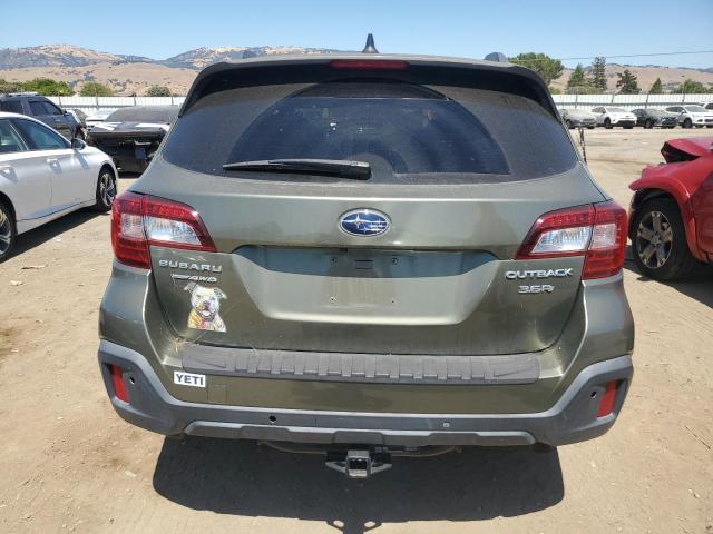  SUBARU OUTBACK 2018 Green