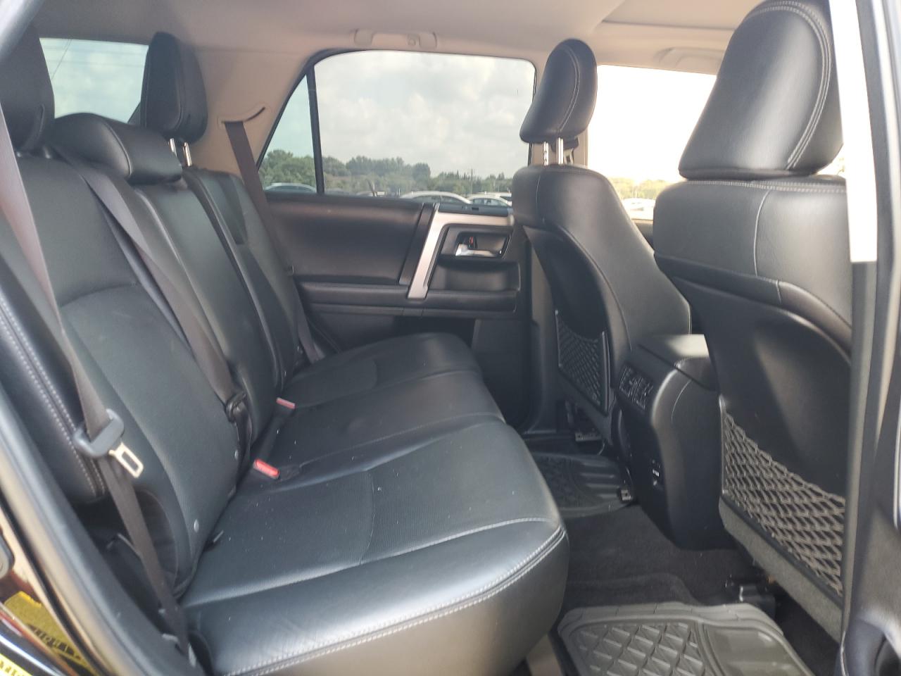 2017 Toyota 4Runner Sr5/Sr5 Premium VIN: JTEBU5JR5H5470977 Lot: 62711595