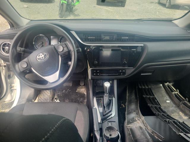 Sedans TOYOTA COROLLA 2017 White