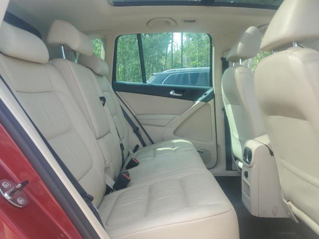 2011 VOLKSWAGEN TIGUAN S  