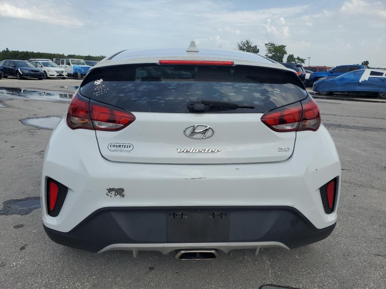 2020 Hyundai Veloster Base VIN: KMHTG6AFXLU026550 Lot: 63944615