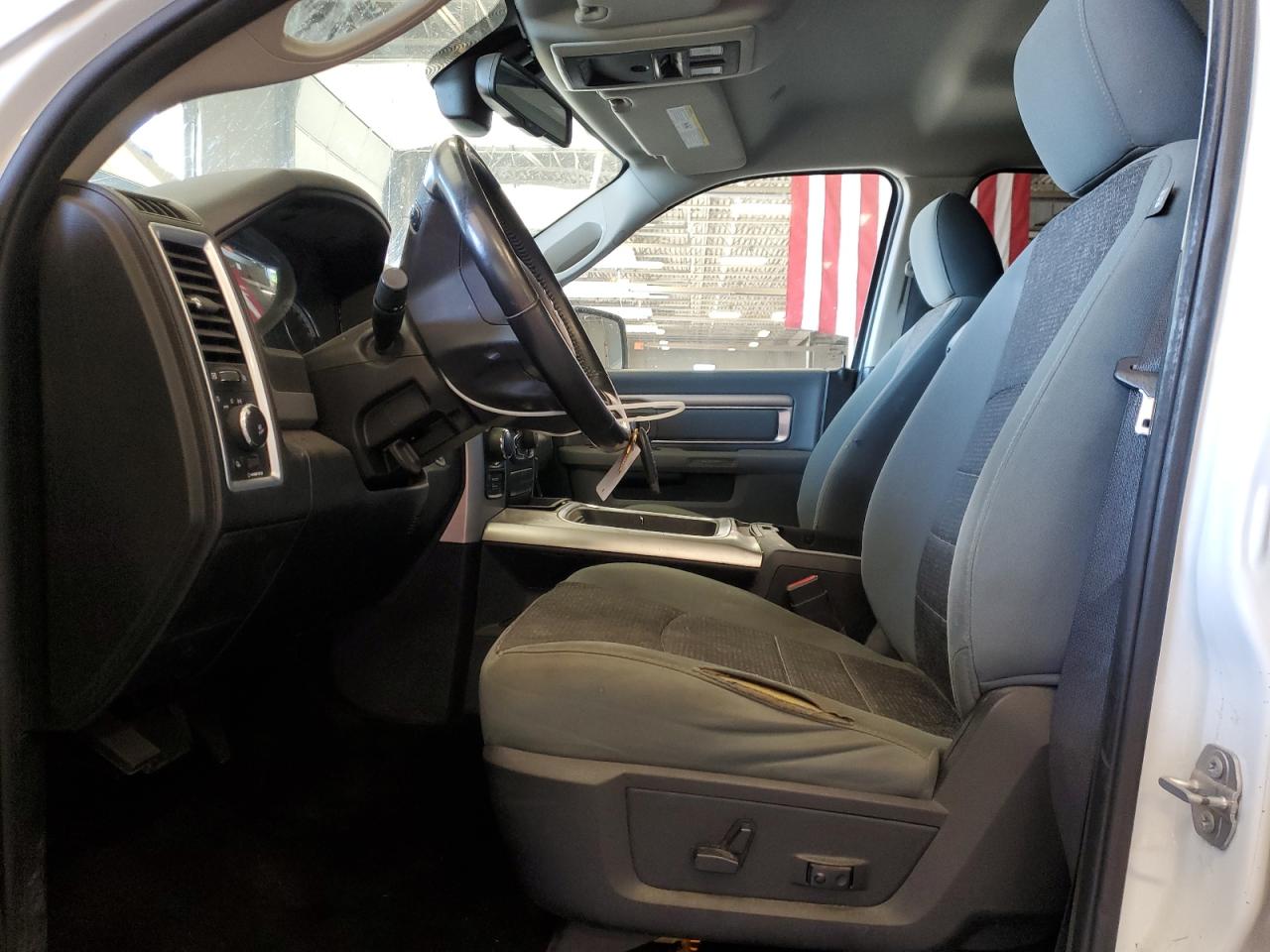 2017 Ram 1500 Slt VIN: 1C6RR7LT5HS613041 Lot: 63640055