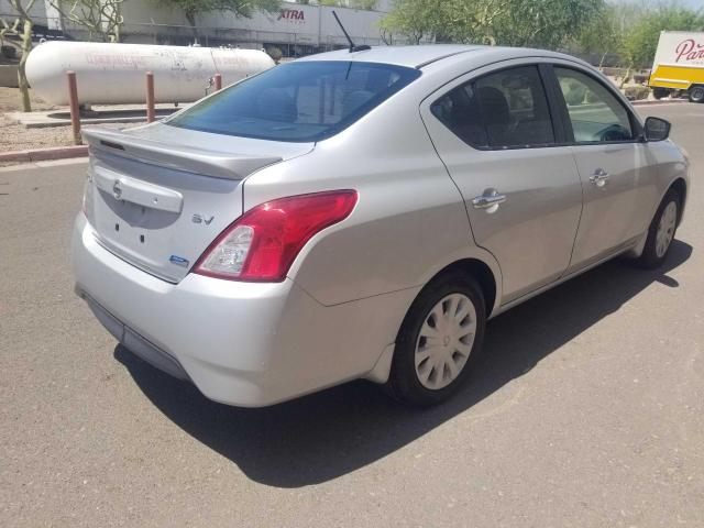 Sedans NISSAN VERSA 2015 Silver