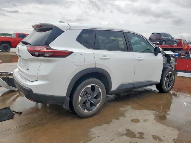  NISSAN ROGUE 2024 White