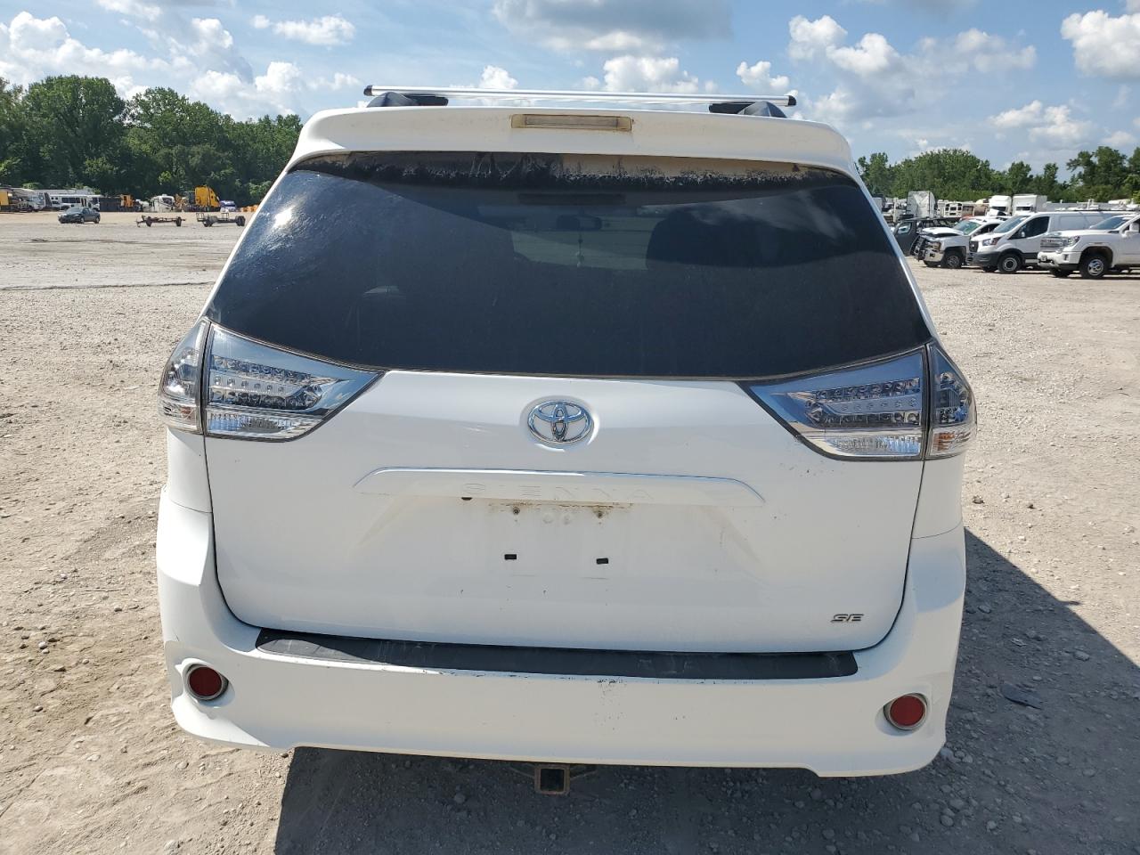 2016 Toyota Sienna Se VIN: 5TDXK3DC8GS762627 Lot: 63649155