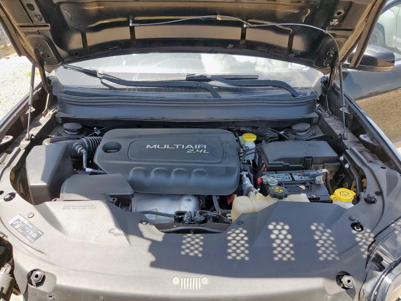 2019 Jeep Cherokee Latitude Plus VIN: 1C4PJLLB2KD108688 Lot: 65156155