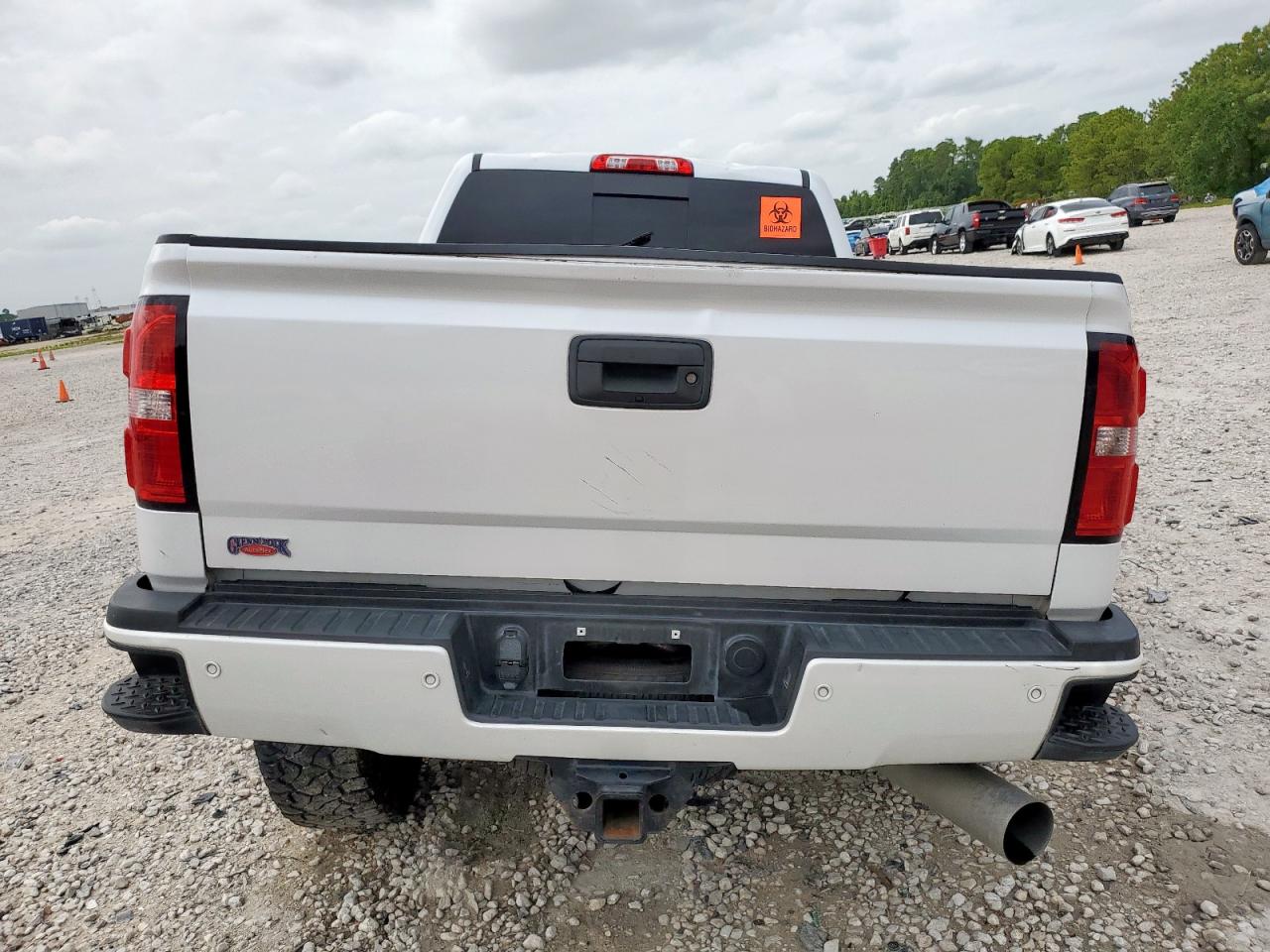 2018 GMC Sierra K2500 Denali VIN: 1GT12UEY4JF202164 Lot: 64996925