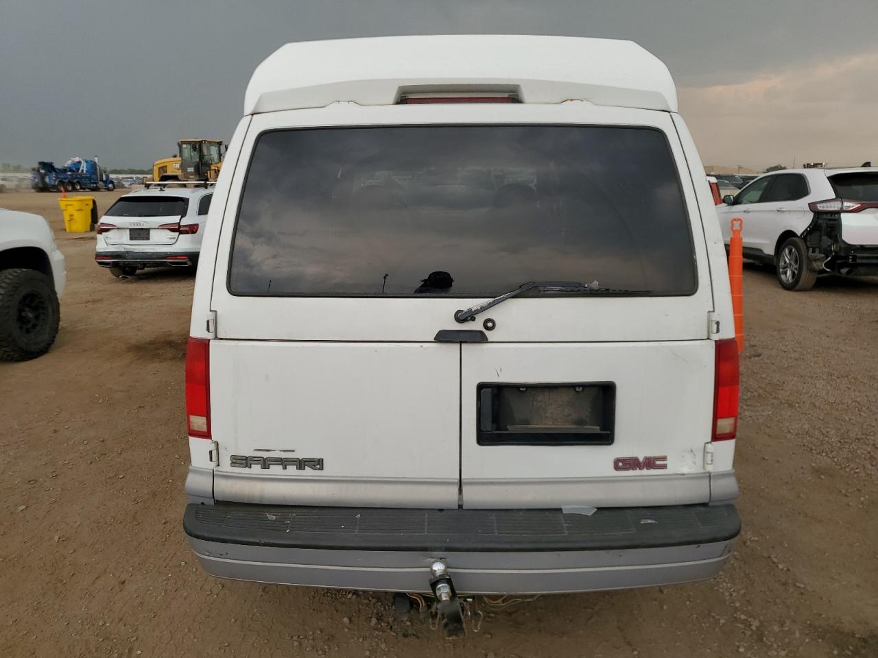 1998 GMC Safari Xt VIN: 1GKEL19W9WB513226 Lot: 64521855