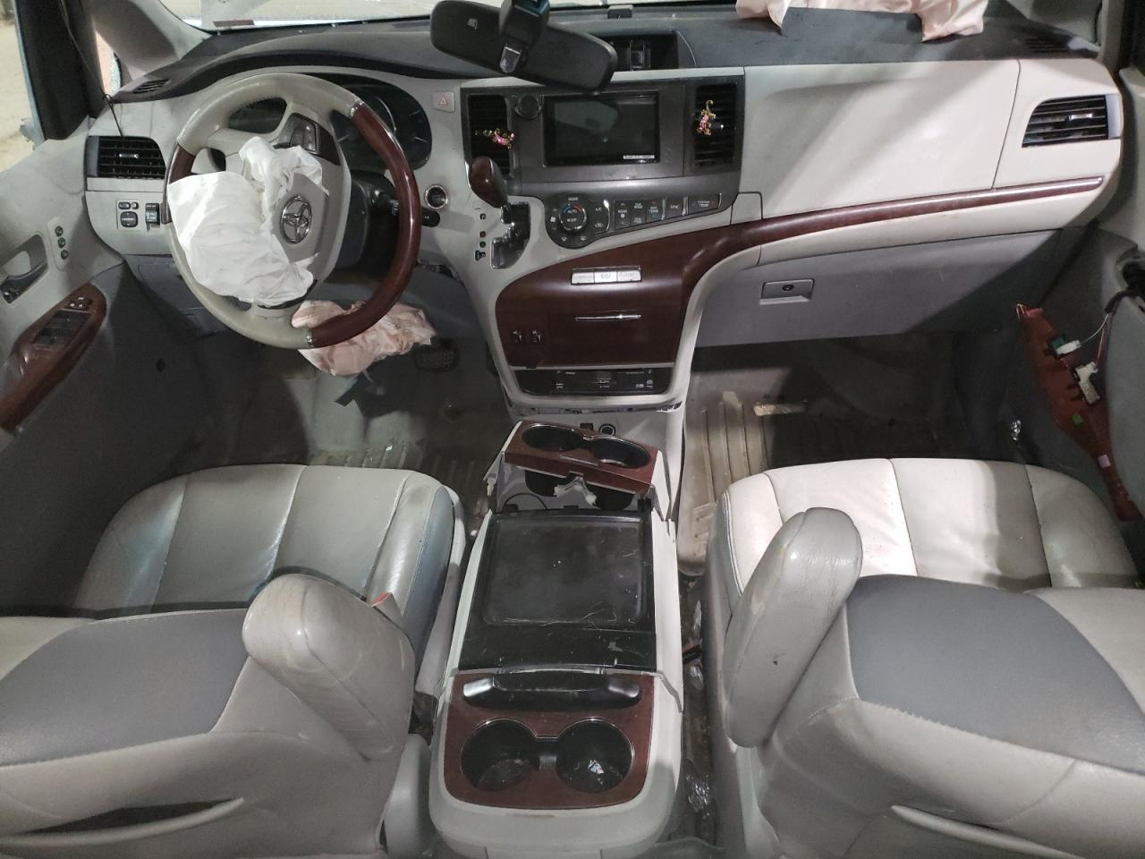 2012 Toyota Sienna Xle VIN: 5TDDK3DC3CS040365 Lot: 63818815