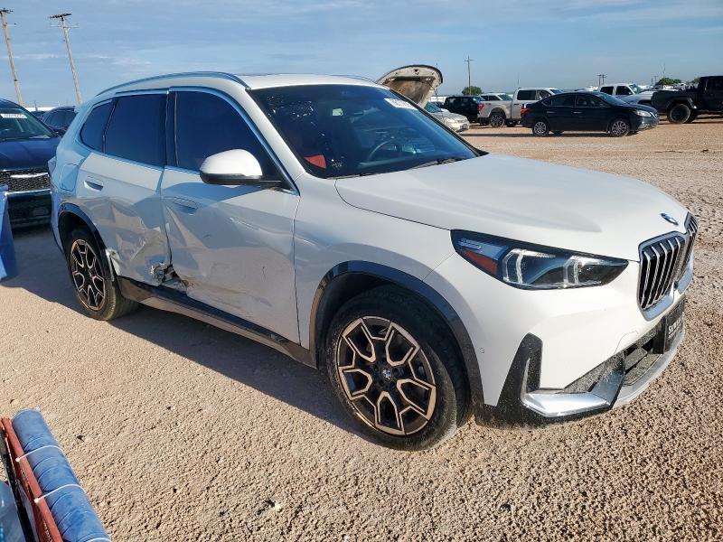  BMW X1 2025 Белы