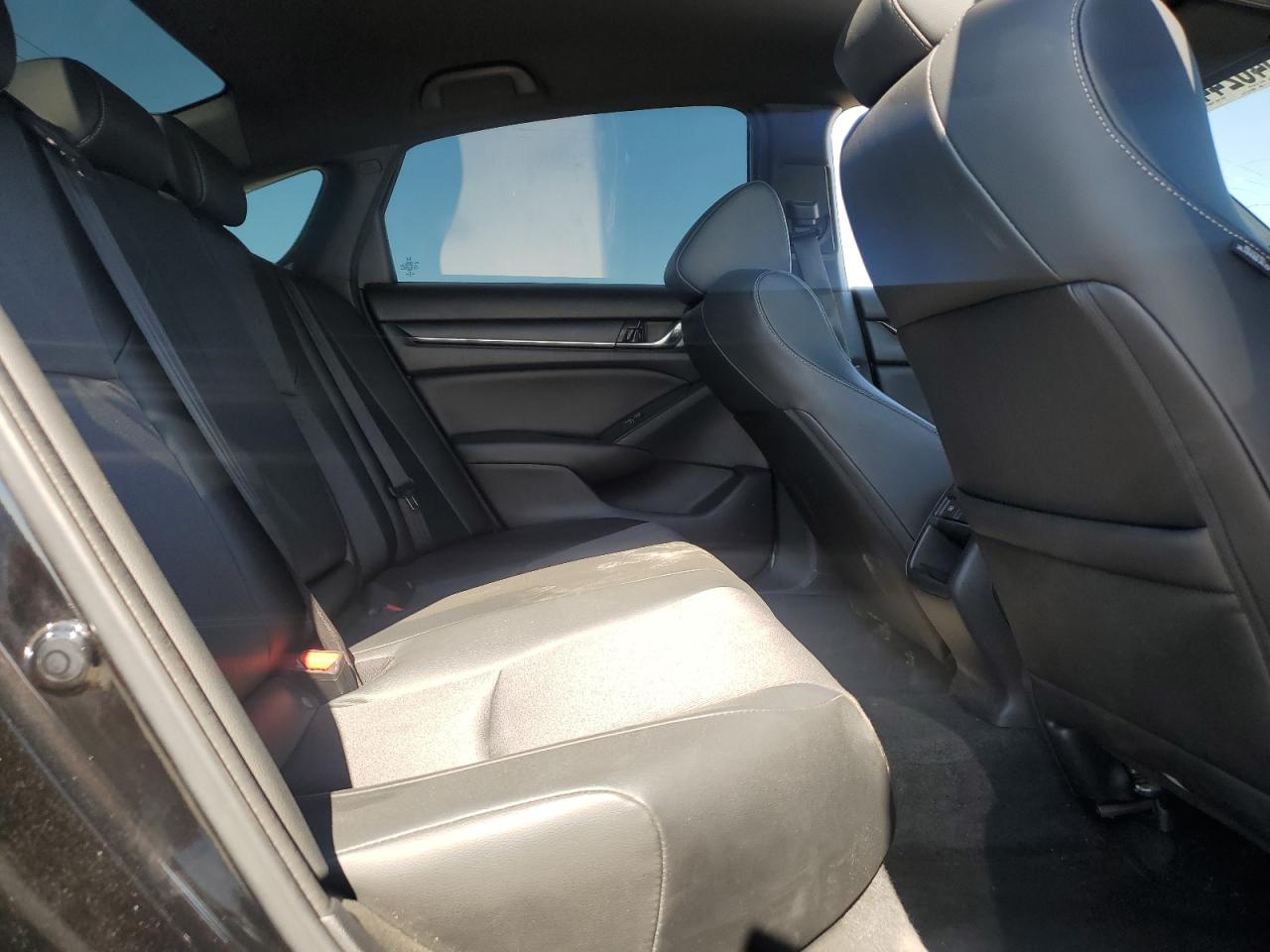 2022 Honda Accord Sport VIN: 1HGCV1F36NA094586 Lot: 64624415