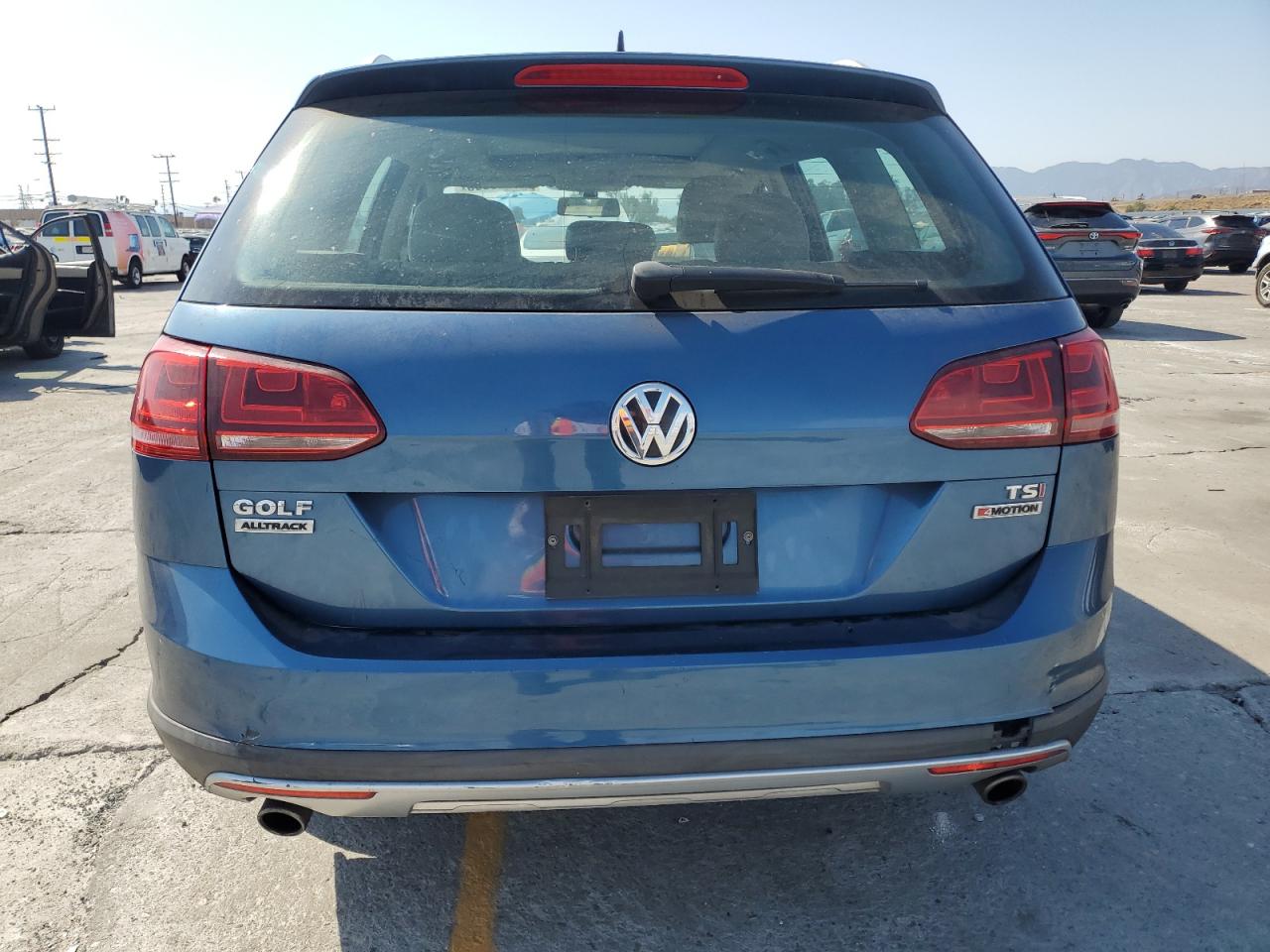 2017 Volkswagen Golf Alltrack S VIN: 3VWH17AU7HM523094 Lot: 65729885