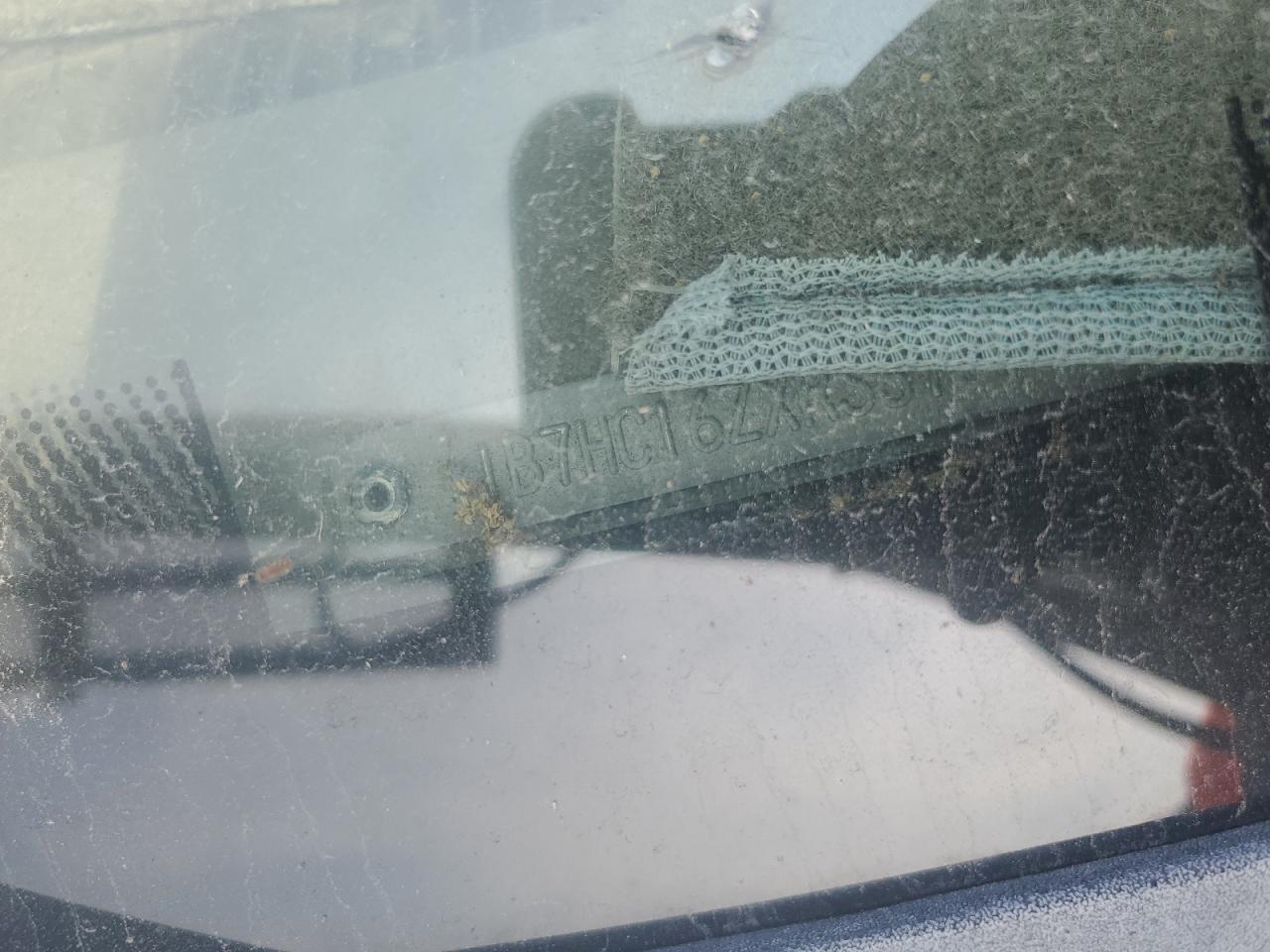 1994 Dodge Ram 1500 VIN: 1B7HC16ZXRS678150 Lot: 66314595