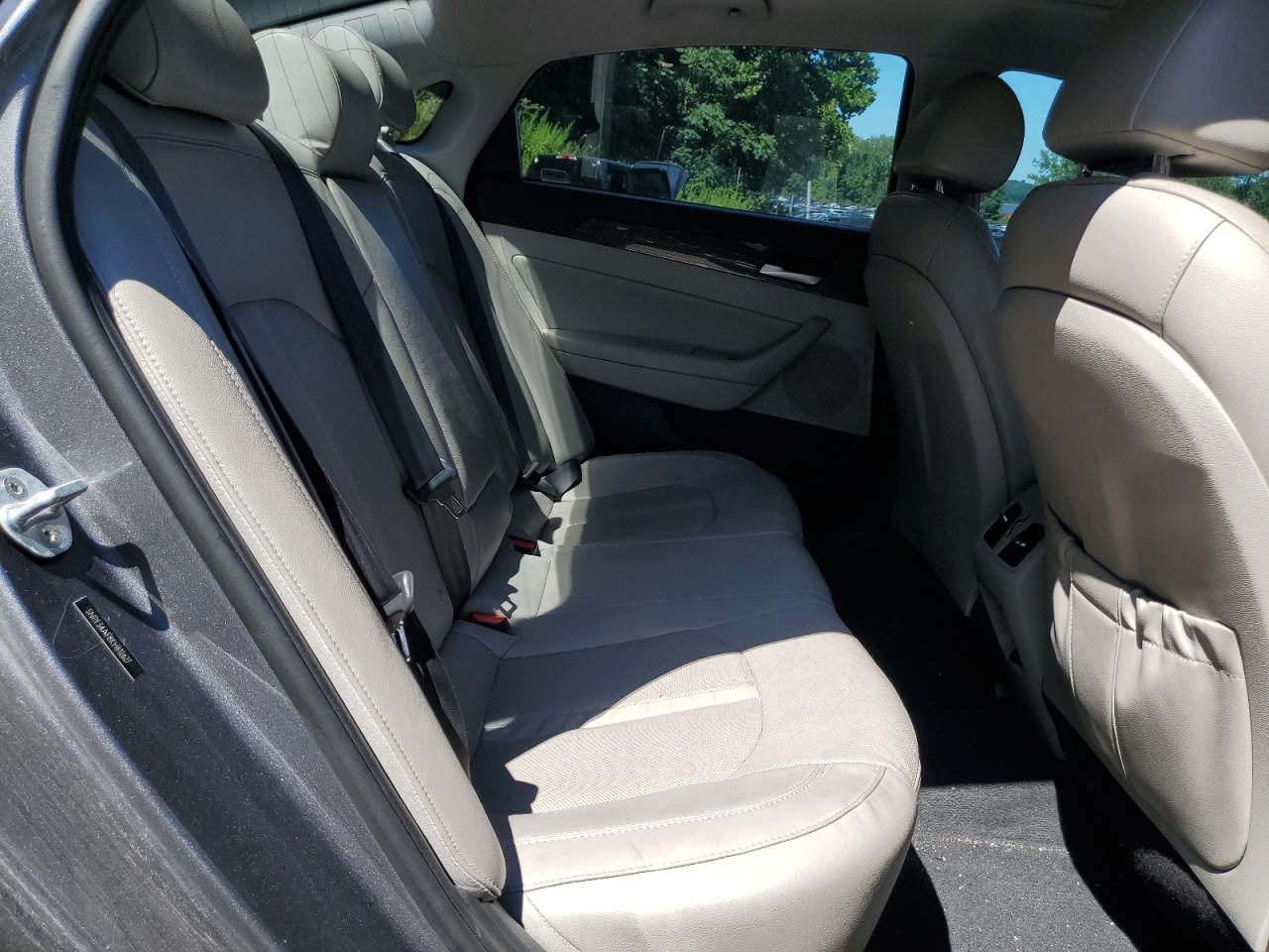 2019 Hyundai Sonata Limited VIN: 5NPE34AF8KH812627 Lot: 65398575