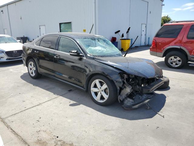  VOLKSWAGEN PASSAT 2013 Черный