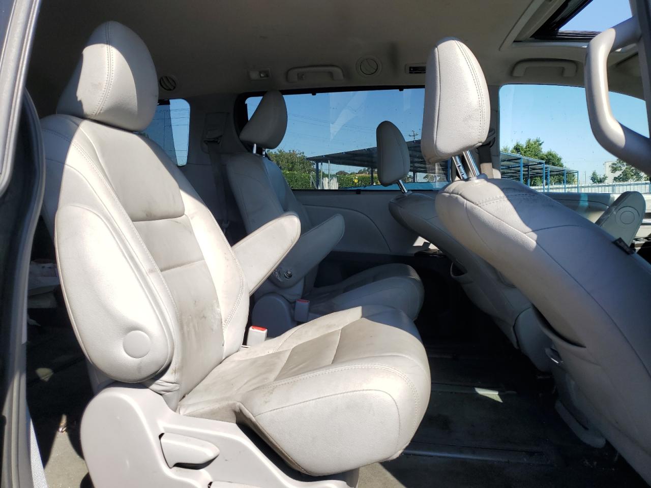 2015 Toyota Sienna Xle VIN: 5TDDK3DC4FS128166 Lot: 64149405