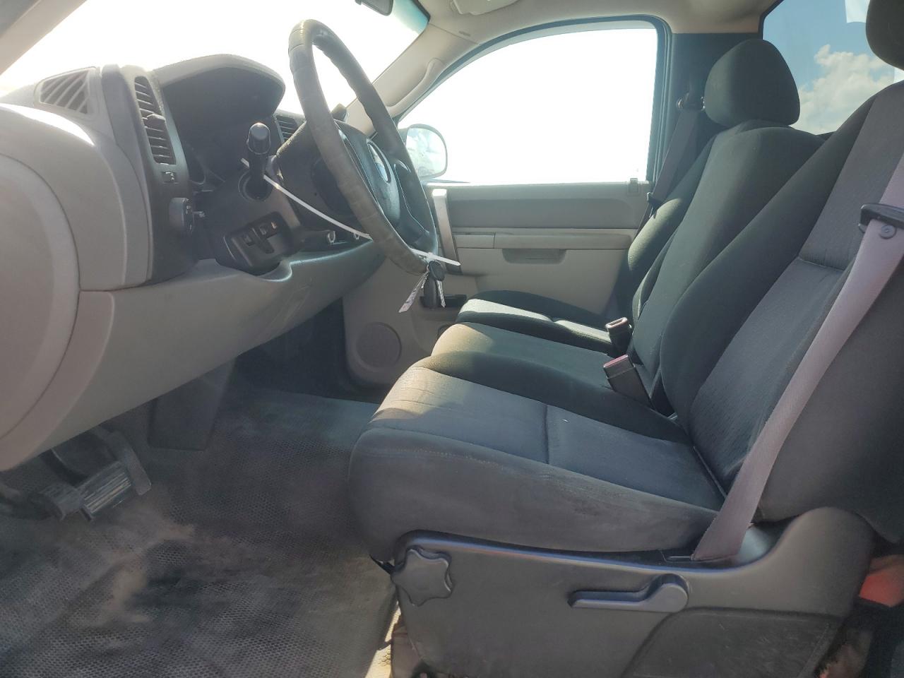 2011 Chevrolet Silverado C1500 VIN: 1GCNCPE00BF174617 Lot: 64872505
