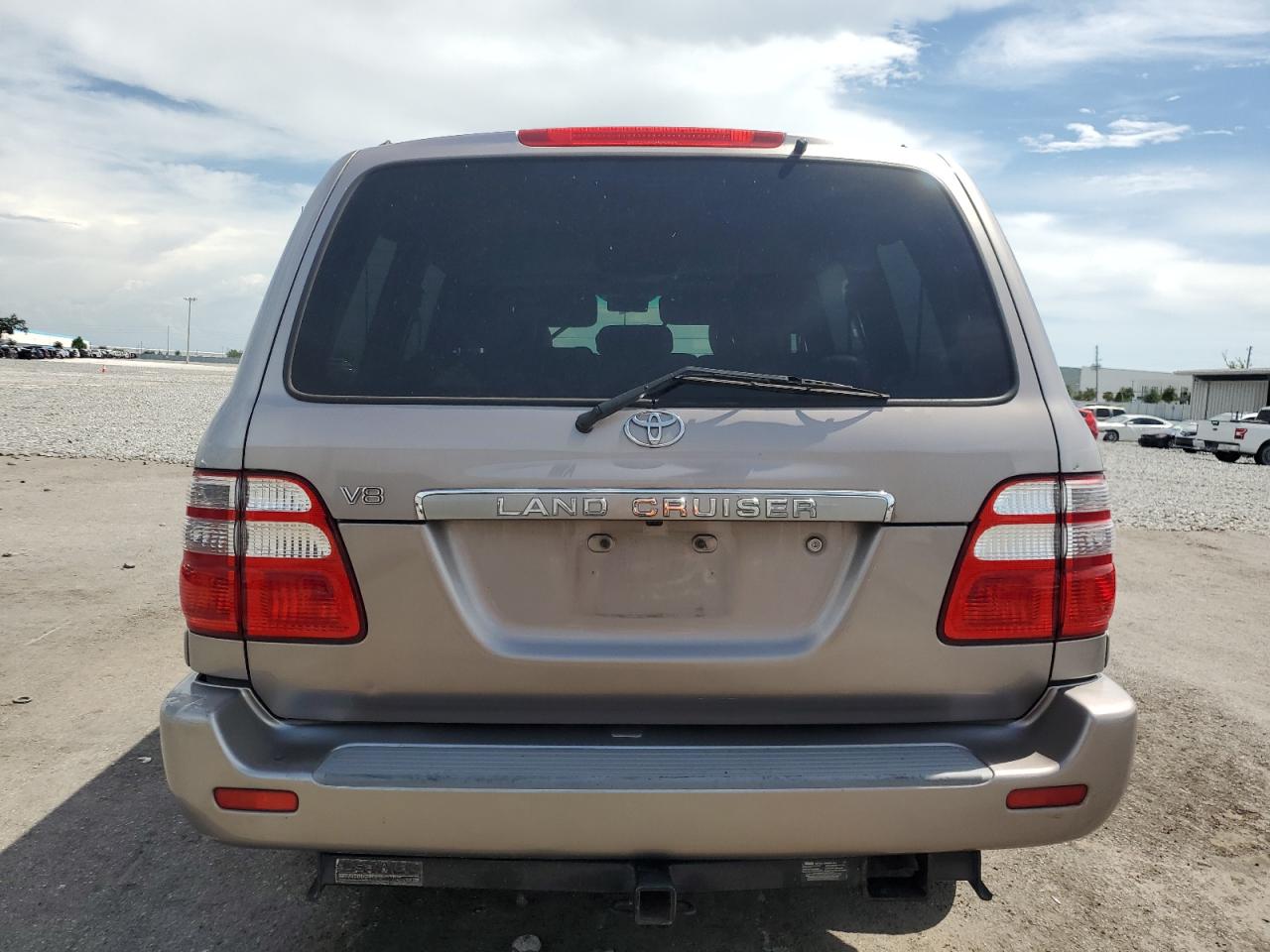 2005 Toyota Land Cruiser VIN: JTEHT05JX52069233 Lot: 63523745
