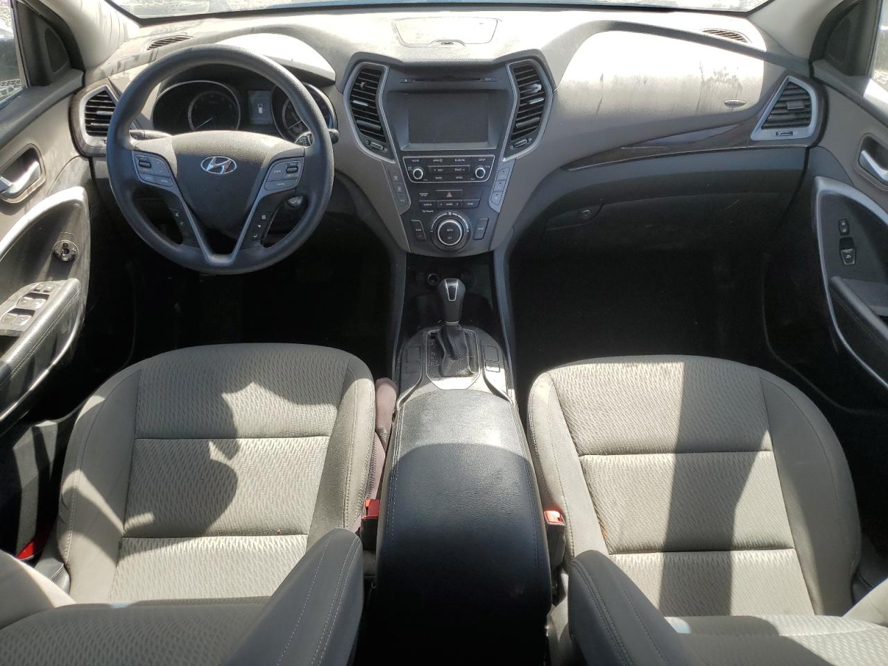 KM8SMDHFXHU192296 2017 Hyundai Santa Fe Se