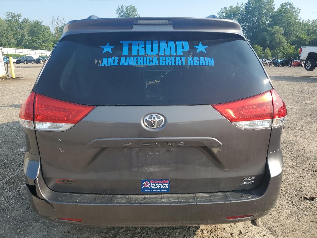 2011 Toyota Sienna Xle VIN: 5TDDK3DC0BS027782 Lot: 64432135