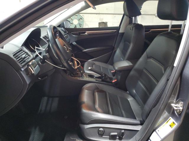  VOLKSWAGEN PASSAT 2018 Серый