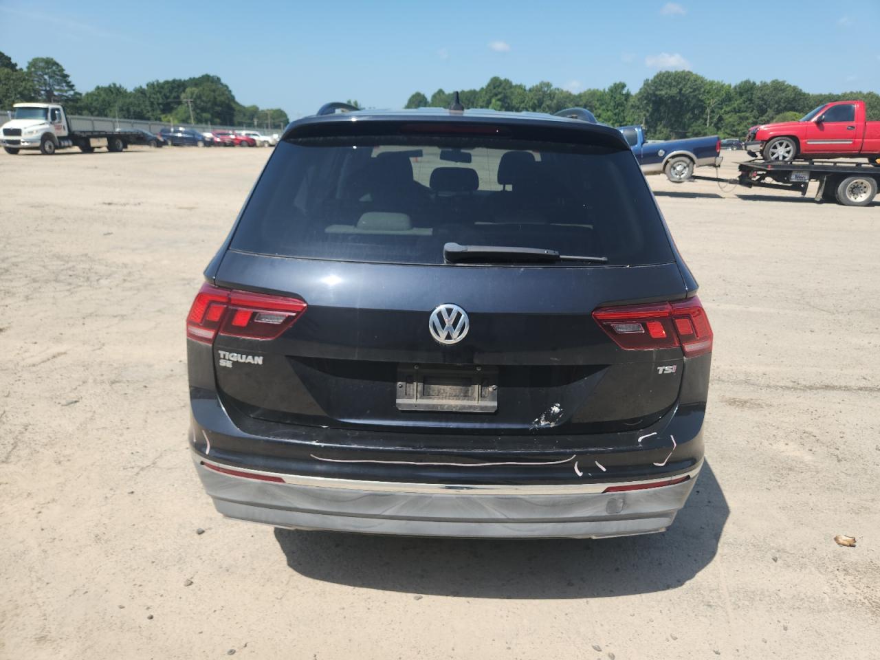 2018 Volkswagen Tiguan Se VIN: 3VV3B7AX1JM038669 Lot: 64018595