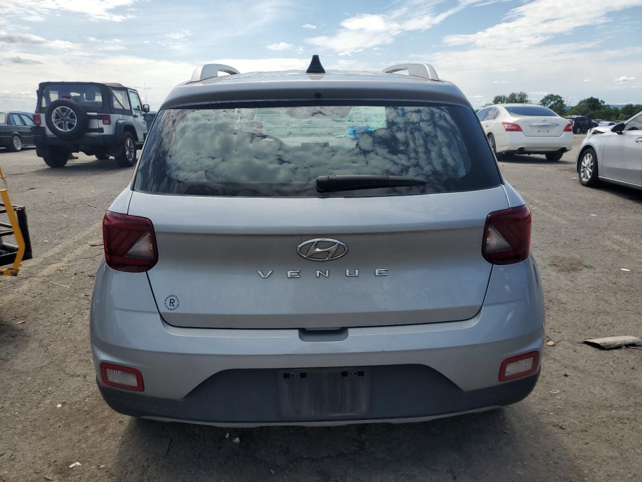 kmhrc8a37mu084902 KMHRC8A37MU084902 2021 Hyundai Venue Sel