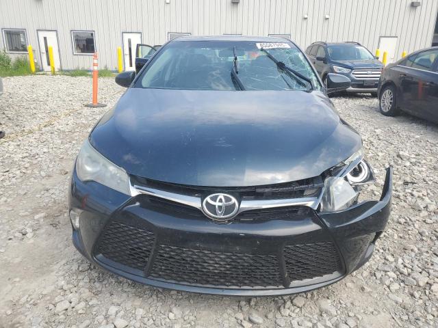 Sedans TOYOTA CAMRY 2016 Granatowy