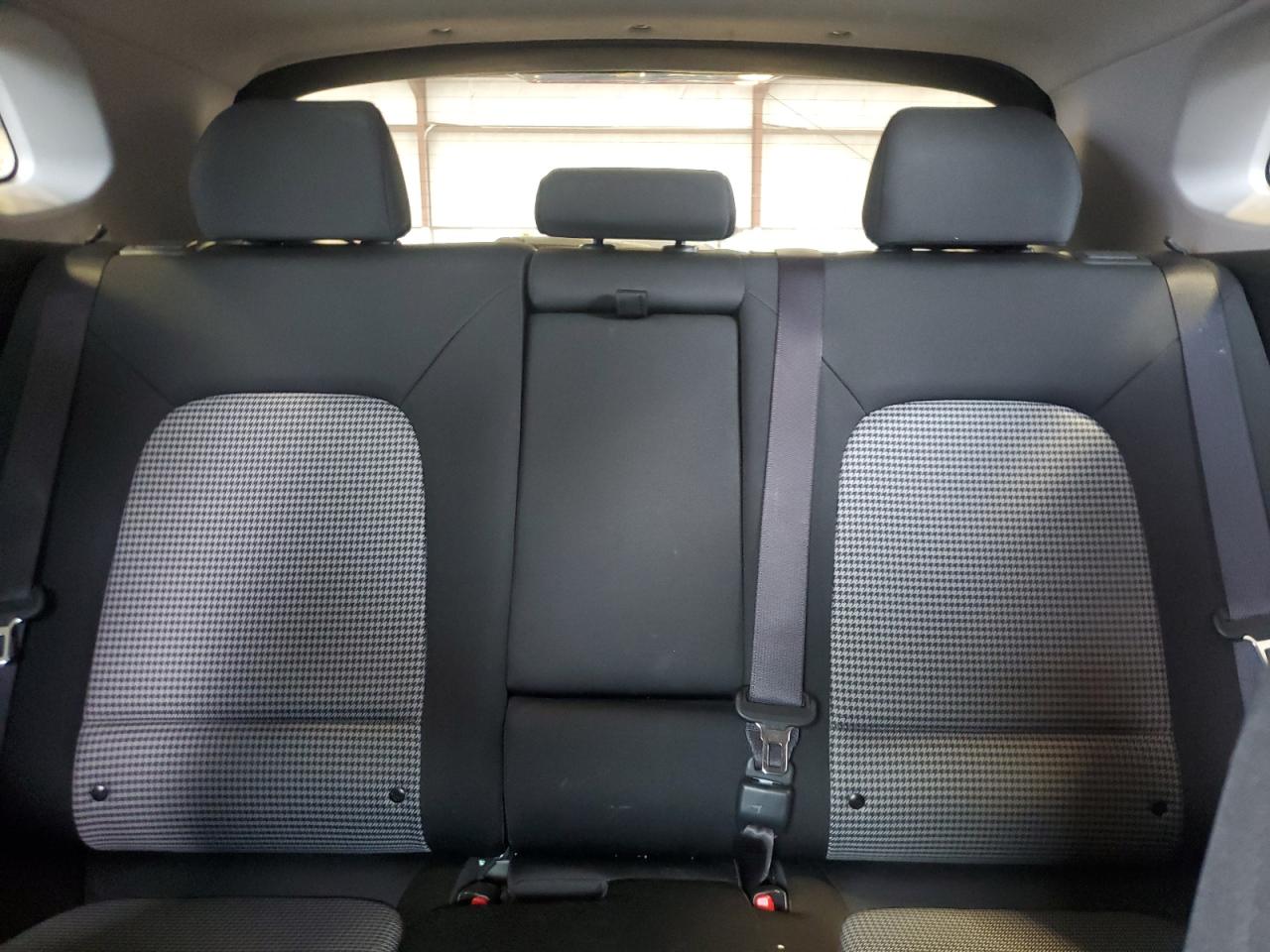 2018 Hyundai Kona Se VIN: KM8K12AA4JU173843 Lot: 64416875