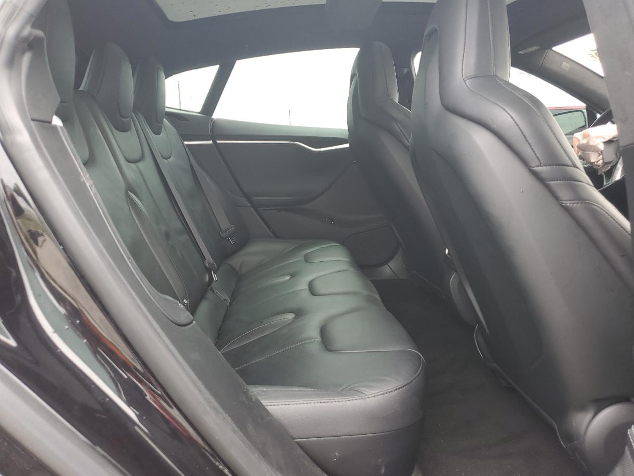 2016 Tesla Model S VIN: 5YJSA1E20GF132323 Lot: 64939945