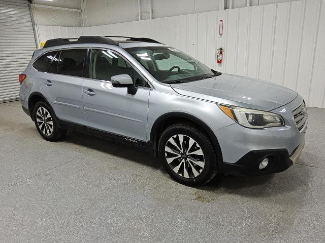 SUBARU OUTBACK 2015 Srebrny