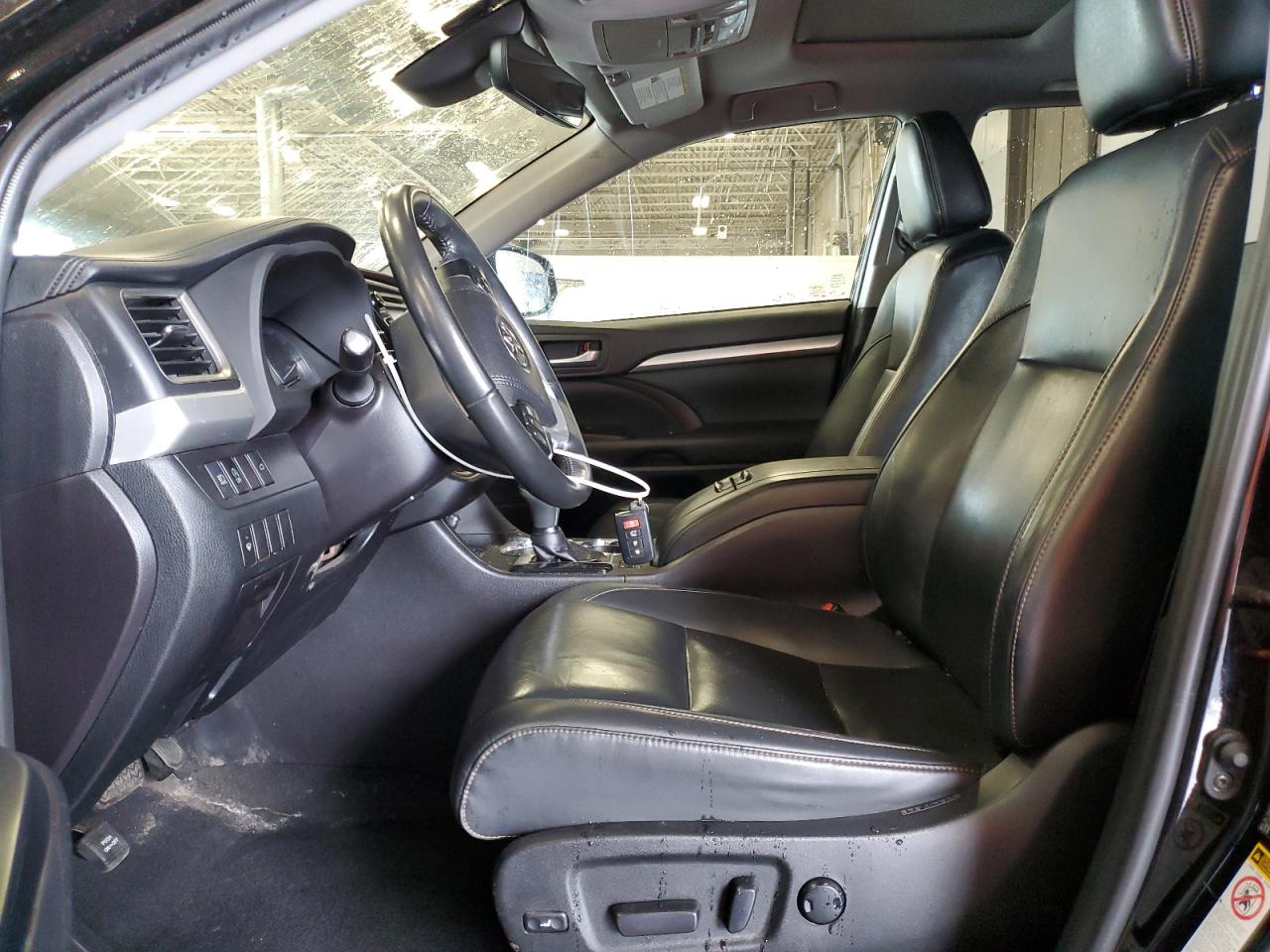 2019 Toyota Highlander Se VIN: 5TDJZRFHXKS922822 Lot: 64308035
