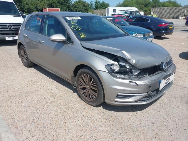 2017 VOLKSWAGEN GOLF SE NA